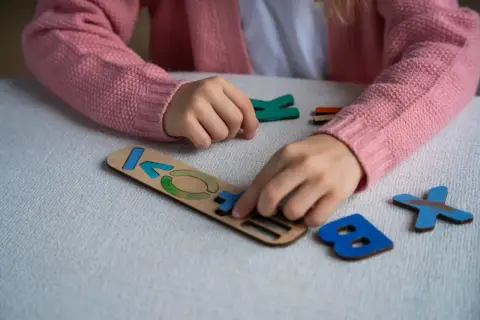 Prawa ucznia z dysleksją: przywilej czy szansa na równy start?