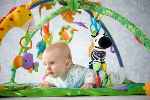 Kiedy mata edukacyjna? Wybierz idealny moment dla rozwoju maluszka