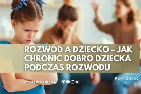 Smutna dziewczynka na pierwszym planie, rodzice w tle w konflikcie. Temat: rozwód a dzieci – jak chronić dobro dziecka.