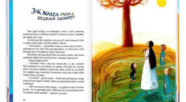 Nasza mama czarodziejka, z dziećmi pod drzewem, szuka złodzieja cienia sosny. Ilustracja z książki.