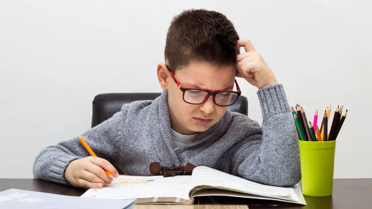 Dysleksja i dysgrafia: jak rozpoznać i skutecznie wspierać dziecko?