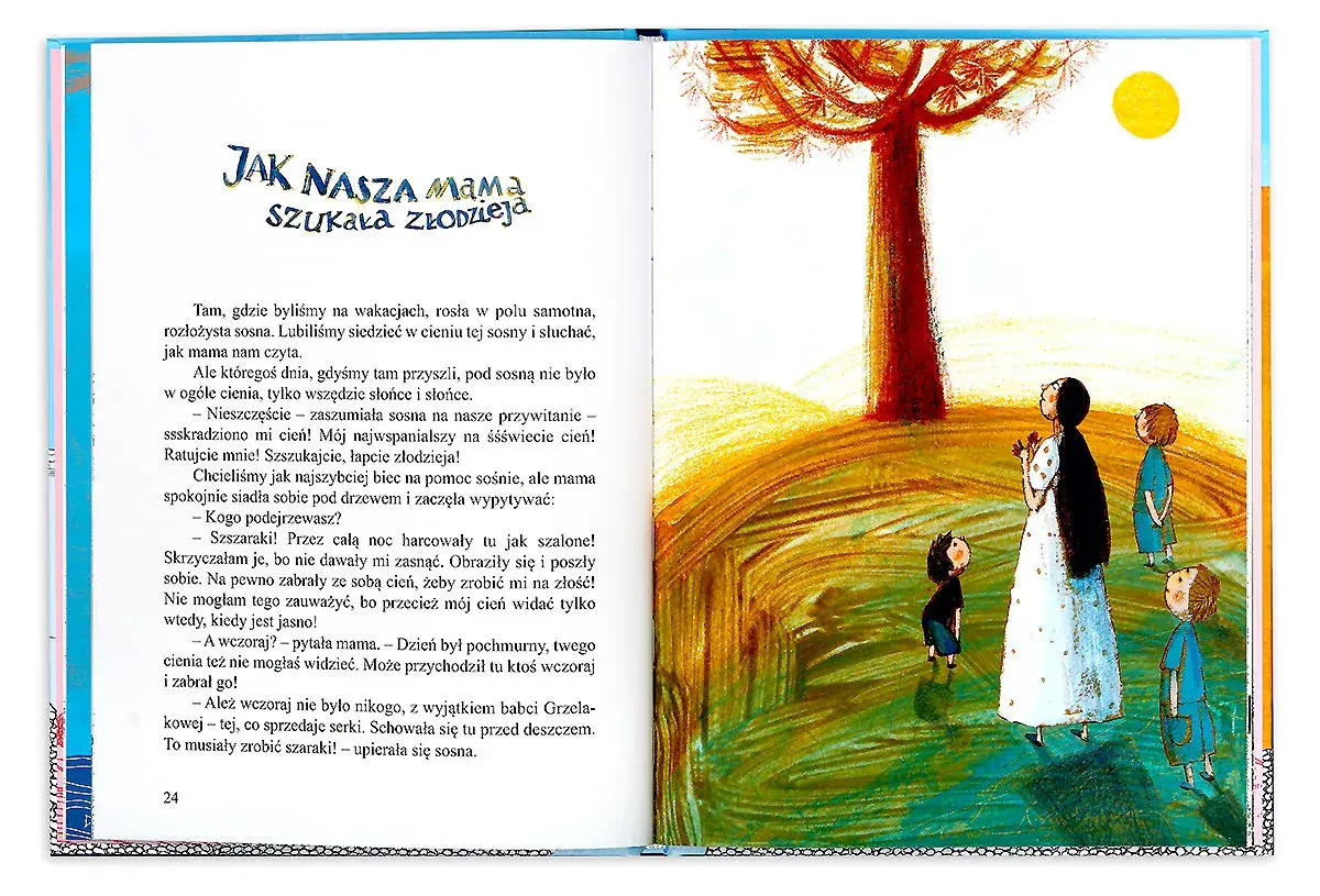 Nasza mama czarodziejka, z dziećmi pod drzewem, szuka złodzieja cienia sosny. Ilustracja z książki.