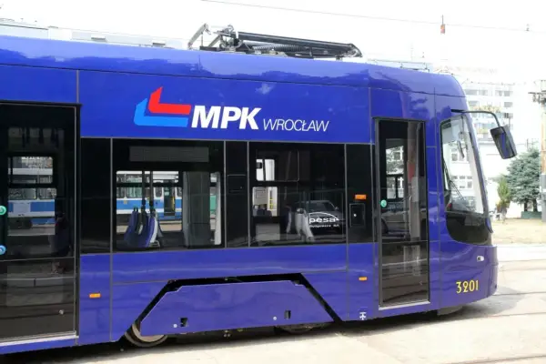 MPK Wrocław za darmo dla uczniów? Sprawdź wszystkie warunki!